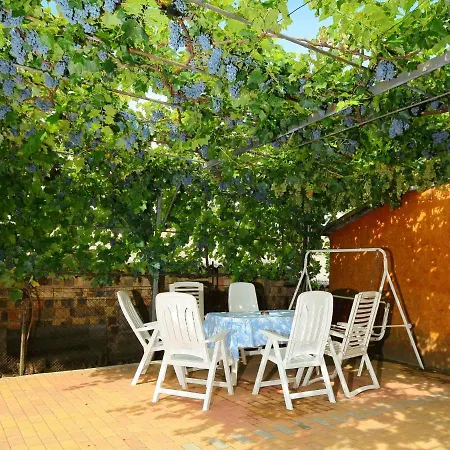 Cabernet By Interhome *